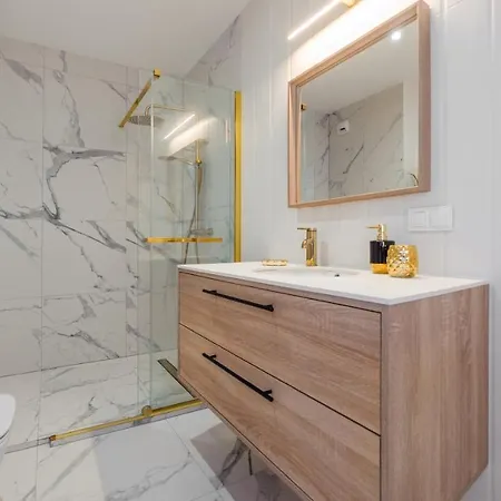 Baltic Line, Sun & Snow * Gdańsk